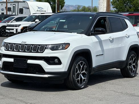 Used 2025 Jeep Compass Limited AWD/4WD image 9