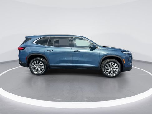 Used 2025 Buick Enclave Preferred FWD image 10