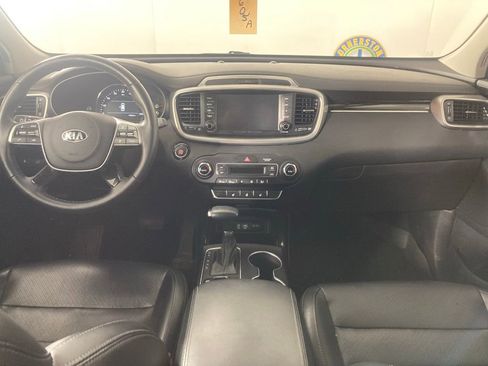 Used 2019 Kia Sorento EX w/ EX Touring Package image 7