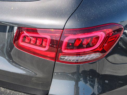 Used 2021 Mercedes-Benz GLC 300 image 16