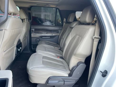Used 2021 Ford Expedition Max Limited image 16