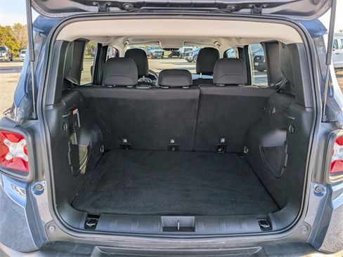 Used 2020 Jeep Renegade Sport w/ Sport Appearance Group image 28