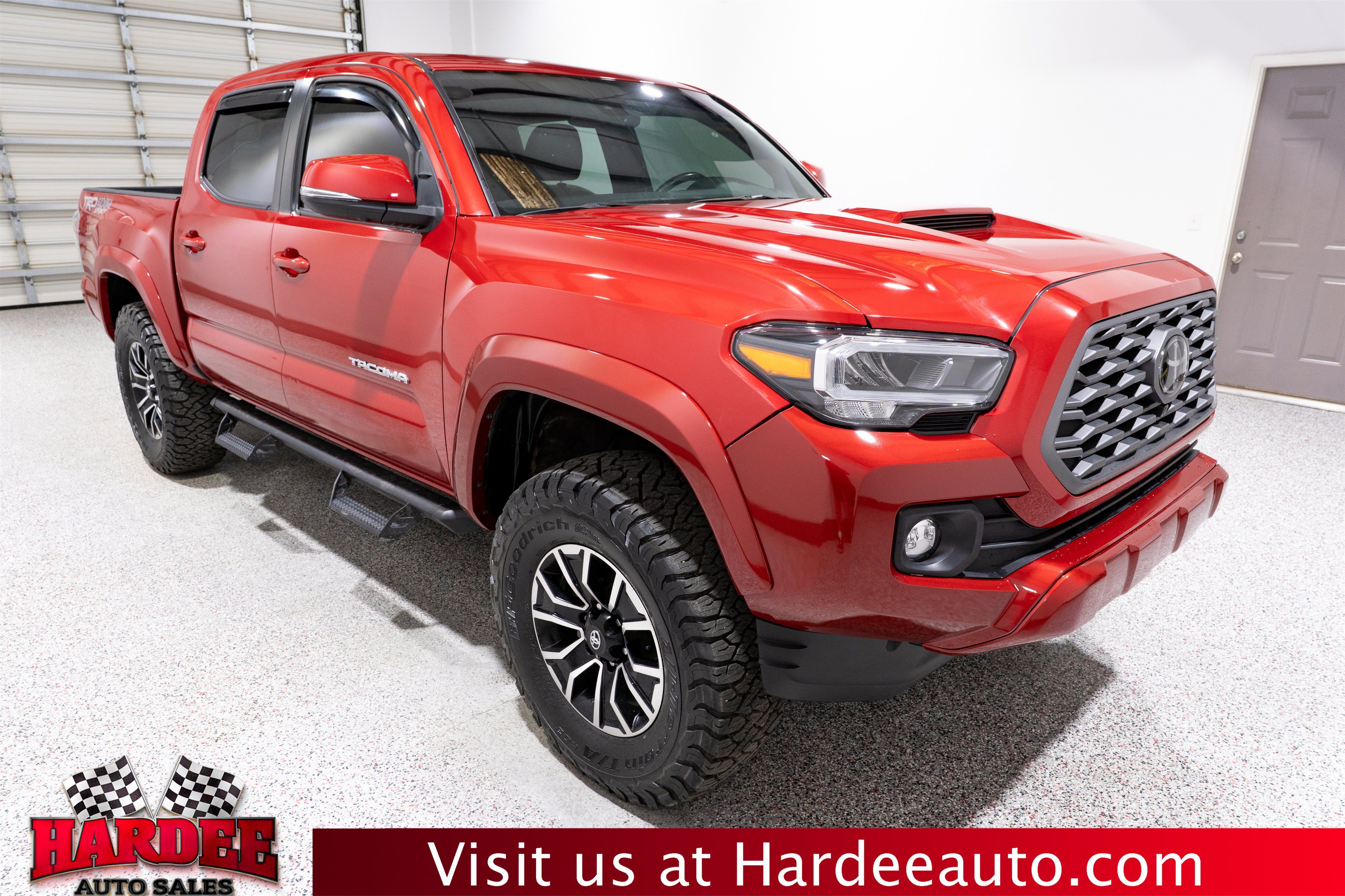 Used 2023 Toyota Tacoma TRD Sport w/ TRD Premium Sport Package AWD/4WD image 6