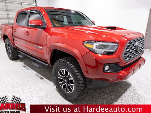 Used 2023 Toyota Tacoma TRD Sport w/ TRD Premium Sport Package AWD/4WD image 6