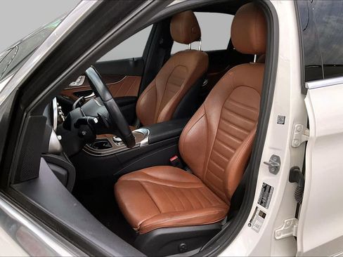 Used 2019 Mercedes-Benz C 300 Sedan image 8
