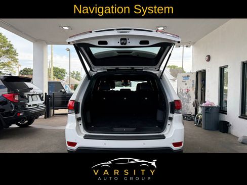 Used 2022 Jeep Grand Cherokee Laredo X AWD/4WD image 7