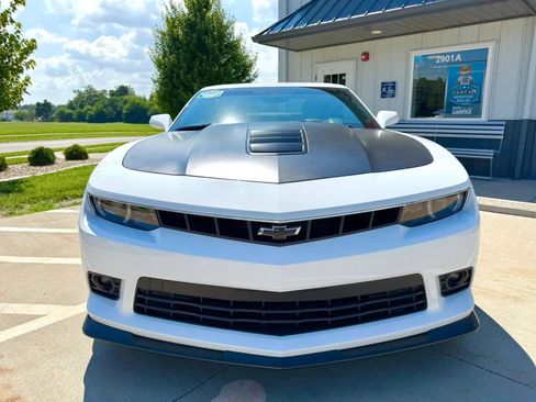 Used 2015 Chevrolet Camaro SS w/ SS Performance Package RWD image 3