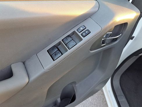 Certified 2021 Nissan Frontier SV image 16