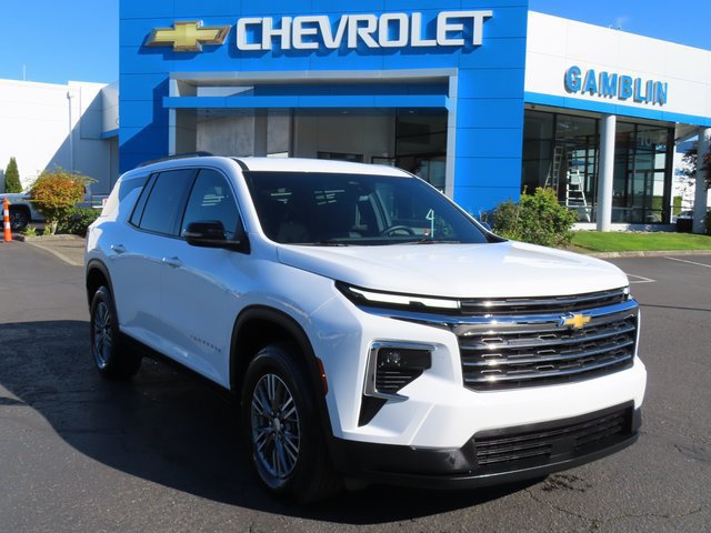 Used 2025 Chevrolet Traverse LT AWD/4WD image 1