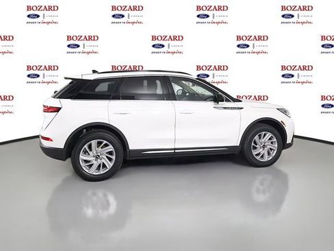 New 2026 Lincoln Corsair Premiere FWD image 9