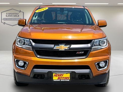 Used 2017 Chevrolet Colorado Z71 AWD/4WD image 2