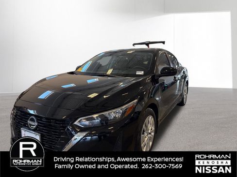 Used 2025 Nissan Sentra S image 2