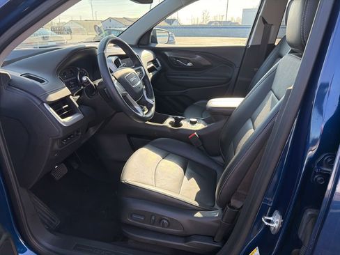 Used 2023 GMC Terrain SLT w/ Tech Package image 18