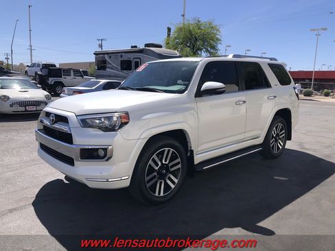 Used 2017 Toyota 4Runner Limited AWD/4WD image 4