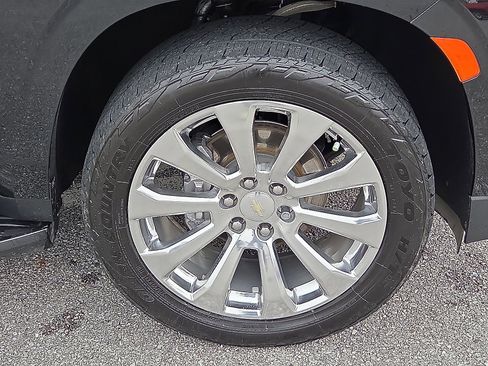 Used 2021 Chevrolet Tahoe Premier w/ Premium Package image 7