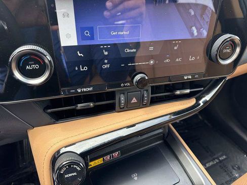 Certified 2025 Lexus NX 250 FWD w/ Accessory Package (Z2) image 19