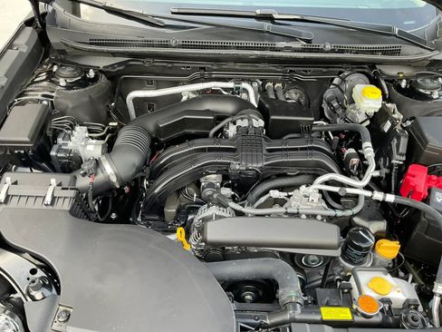 Used 2025 Subaru Outback Premium AWD/4WD image 37