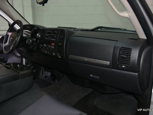 Used 2010 GMC Sierra 1500 SLE w/ SLE Preferred Package AWD/4WD image 10