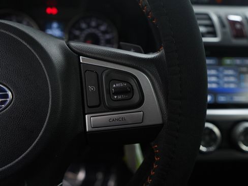 Used 2017 Subaru Crosstrek 2.0i Premium w/ Moonroof Package image 18