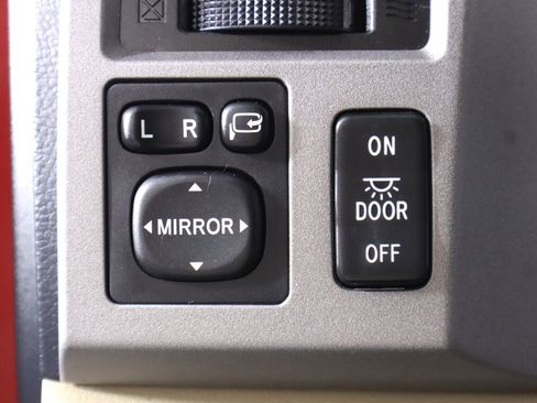 Used 2013 Toyota Tundra Limited AWD/4WD image 11