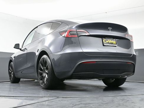 Used 2021 Tesla Model Y Long Range image 55