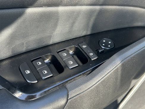 Used 2024 Kia Sportage EX image 29