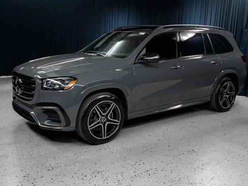 New 2026 Mercedes-Benz GLS 450 4MATIC image 1