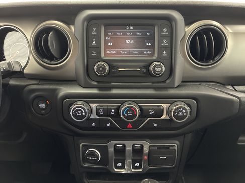 Used 2019 Jeep Wrangler Sport AWD/4WD image 20