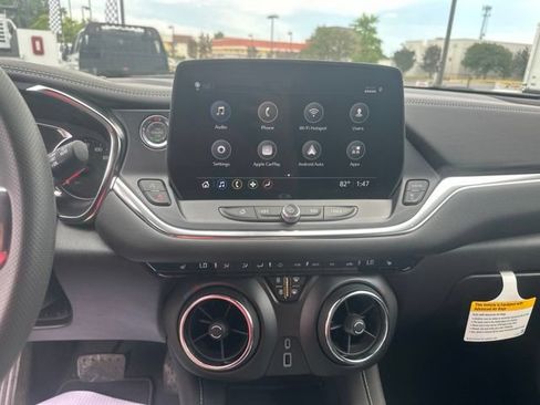 New 2026 Chevrolet Blazer LT w/ Midnight/Sport Edition FWD image 22