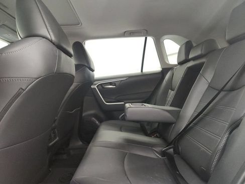 Used 2025 Toyota RAV4 XLE Premium FWD image 10