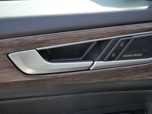 Certified 2024 Volkswagen Atlas SEL Premium R-Line image 20