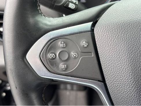 Used 2023 Chevrolet Traverse LT FWD image 20