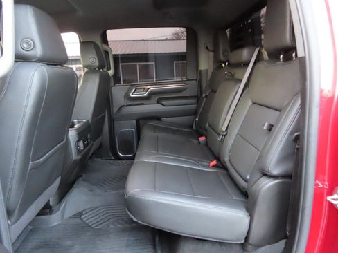 Used 2024 Chevrolet Silverado 2500 LT AWD/4WD image 46