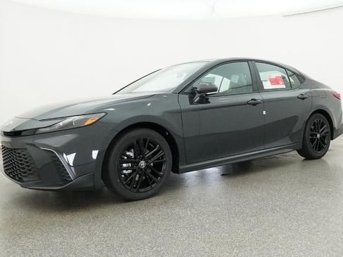 New 2026 Toyota Camry SE FWD image 17