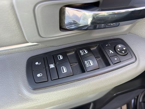 Used 2017 RAM 1500 Big Horn image 12