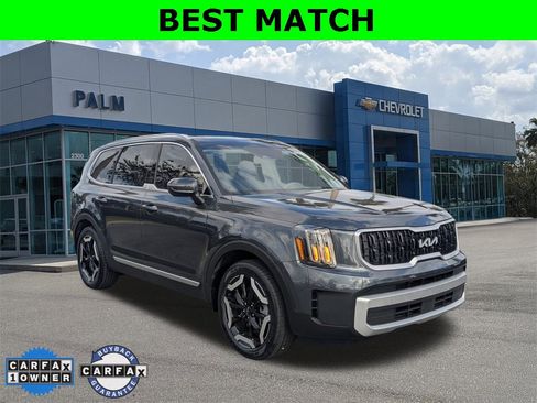 Used 2024 Kia Telluride EX w/ EX Captain's Chair Package image 1