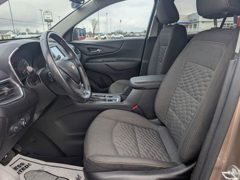 Used 2018 Chevrolet Equinox LT image 10