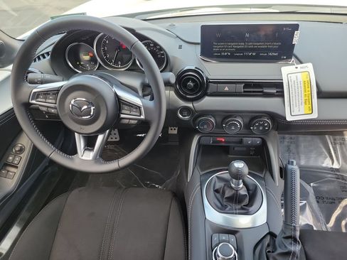 New 2026 MAZDA MX-5 Miata Club w/ Interior Package RWD image 4
