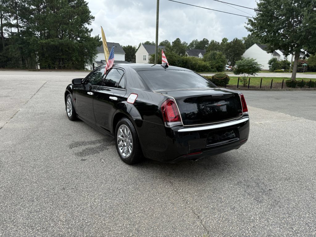 Used 2022 Chrysler 300 S RWD image 7