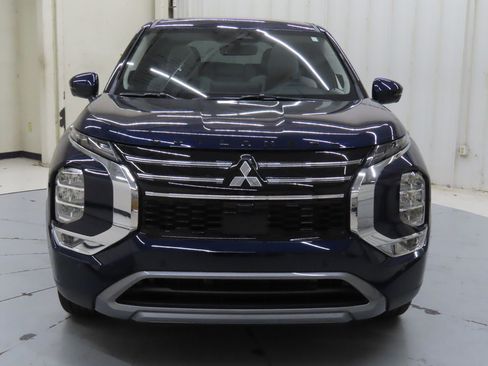 Used 2025 Mitsubishi Outlander SE FWD image 9
