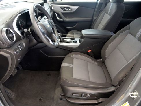 Used 2023 Chevrolet Blazer LT image 15