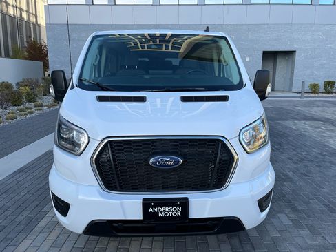 Used 2023 Ford Transit 350 XLT image 4