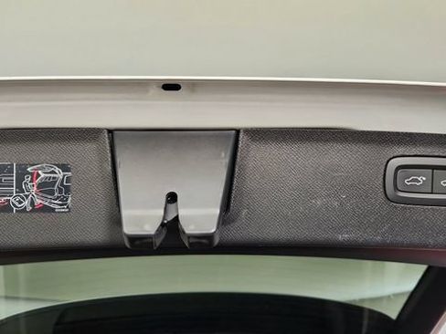 Certified 2023 Volvo XC90 B5 Plus w/ Protection Package Premier AWD/4WD image 45