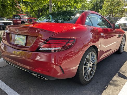 Used 2017 Mercedes-Benz SLC 300 image 8