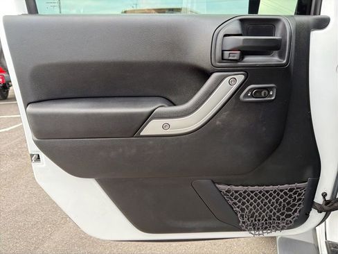 Used 2017 Jeep Wrangler Unlimited Sahara w/ Dual Top Group image 31