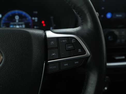 Used 2024 Toyota Grand Highlander XLE image 28