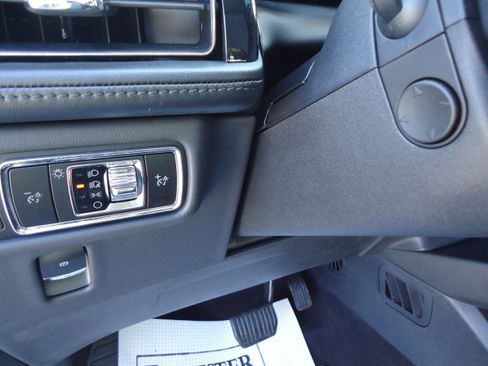 Used 2023 Lincoln Nautilus Reserve w/ Equipment Group 201A image 14