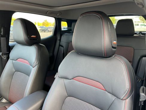 New 2026 Nissan Kicks SR w/ SR Premium Package AWD/4WD image 11