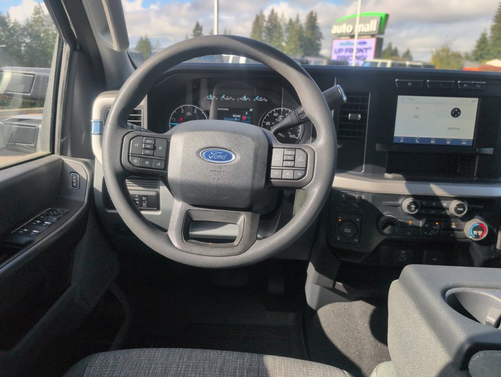 Used 2023 Ford F350 XLT w/ FX4 Off-Road Package AWD/4WD image 9