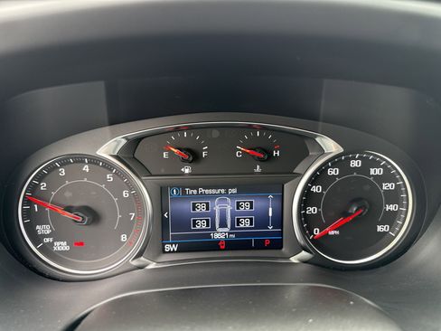 Certified 2023 GMC Acadia SLE w/ Driver Convenience Package image 14